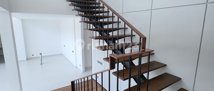 Grand and Cool House in Parahyangan New City 1