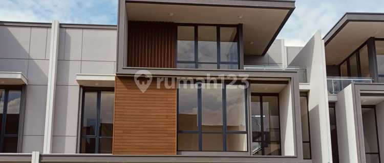 Rumah Rapi Siap Huni di Cluster Artherton Kotawisata Cibubur 1