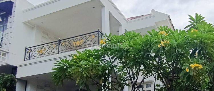 Sewa Cepat Rumah Cantik Siap Huni Di Legenda Wisata Cibubur  1