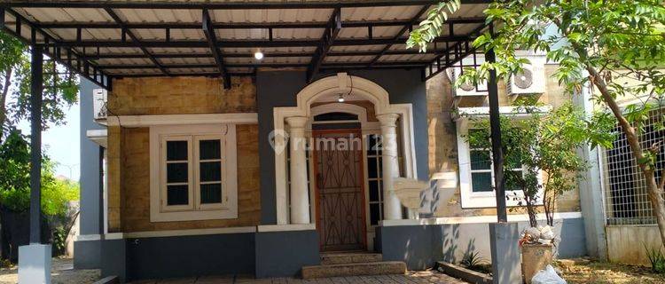 Rumah Disewakan Harga Nego Lokasi di Raffles Hills  1