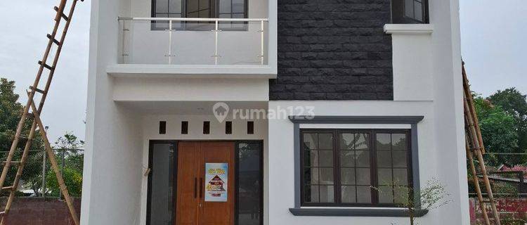 Rumah 2 Lantai Bagus Semi Furnished SHM di Cimanggis Depok 1