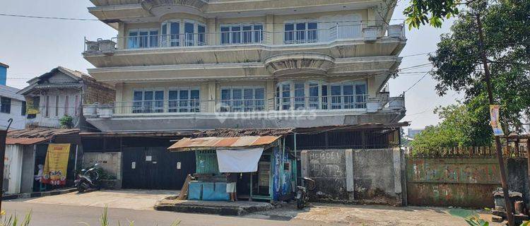 Rumah Asri Di Tengah Kota Bogor 3 Lantai 1