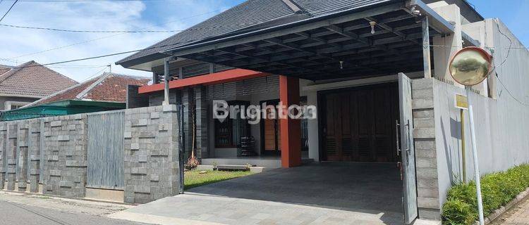 RUMAH PREMIUM DITENGAH KOTA MADIUN 1