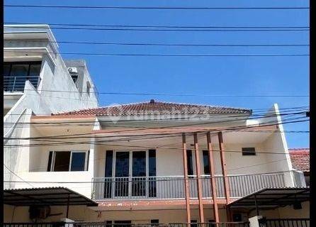 Dijual Rumah 2,5 Lantai di Jalan Wiguna Gununganyar Surabaya 1