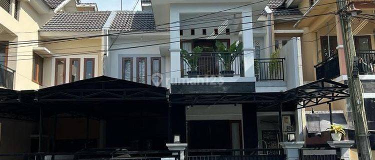 Dijual Rumah Siap Huni 2 lantai, Sudah Renovasi, Furnished di Grand Galaxy Bekasi 1