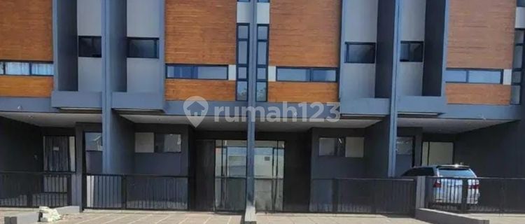 For Rent: 1 Unit Garden House Shop in Grand Wisata Tambun, Bekasi 1