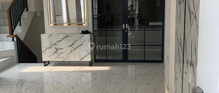 Rumah Mewah 2 Lantai Design Cantik, Rapi Terawat Di Lavon 2 1