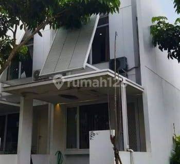 Rumah Minimalis Posisi Hook Halaman Depan Belakang Sudah Rapi 1