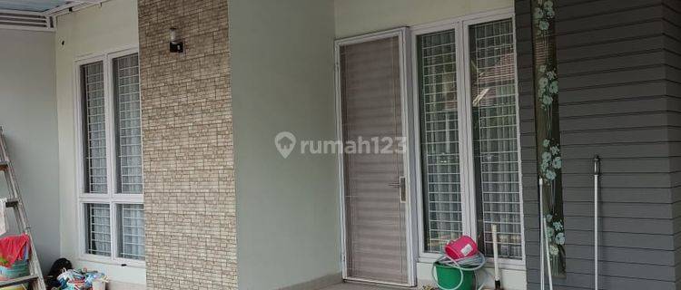 Dijual Rumah Siap Huni di Cluster Ifolia Harapan Indah 2 Bekasi  1