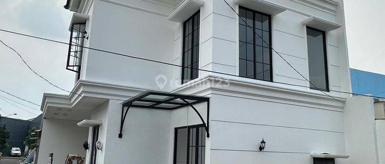 Rumah Baru Modern Posisi Hook di Bsd Nusa Loka 1