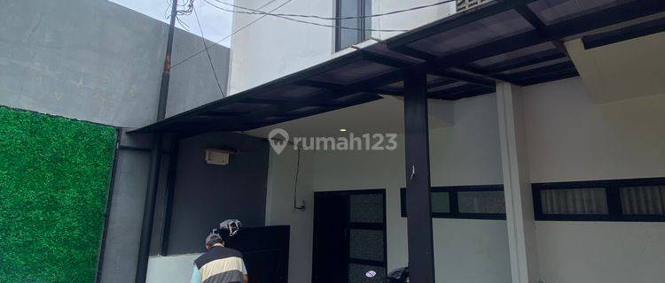 Rumah Baru di Jatiwarna Nempel Sekolah Yapidh 1