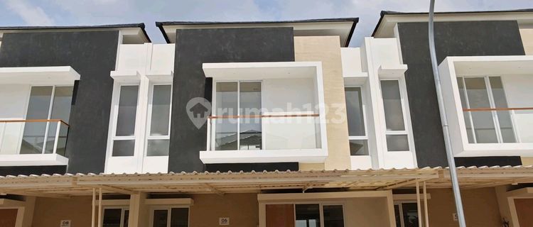 Disewakan Rumah Baru Semi Furnished Grand Kota Bintang 1