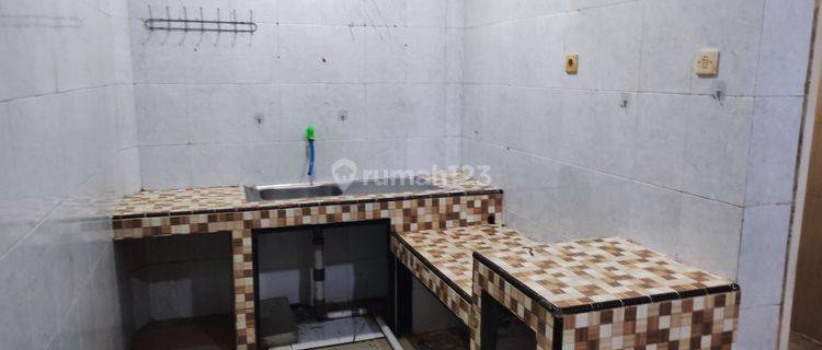 Disewakan Rumah Teluk Gong Ukuran 4x15m Siap Tinggal  1