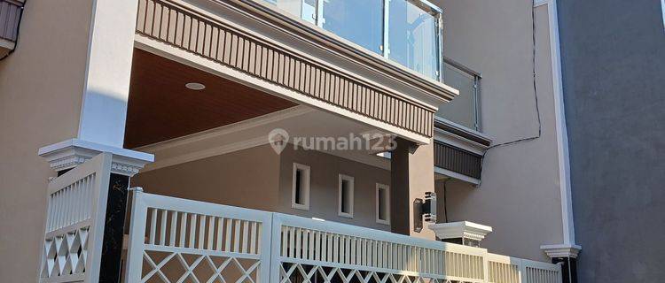 DIJUAL RUMAH MUNGIL 2 LANTAI PLOSO TIMUR SHM 1