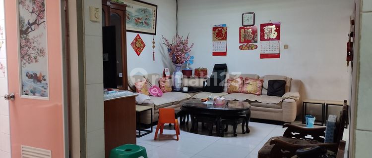 Yes, Cheap / Fast Sale of House in Prestige Sunter Complex 1