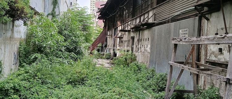 Gudang/office Tua 2 Akses Jalan Kontainer Pinggir Jalan  1