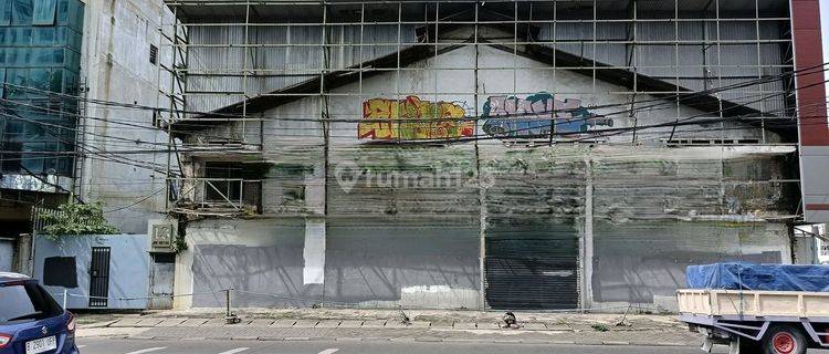 Gudang Tua Strategis Panjang 170 Akses Container 40ft  1