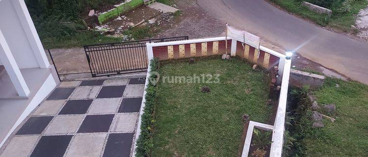 Rumah Dijual Cepat Bagus Siap Huni Dekat Tempat Wisata di Kopeng 1