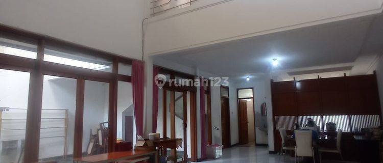 Rumah Siap Huni Cocok Untuk Kantor  Kos Dekat Maranatha Sutami 1