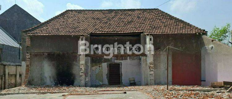 Rumah Kuno Tengah Kota Jombang 1