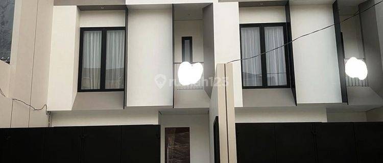 Rumah di Pluit Permai 3 Lantai SHM (5,5 x 20)HadapUtara 1