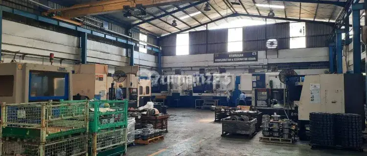 Workshop Spareparts Alat Berat di Cikarang Luas 1700m2 1