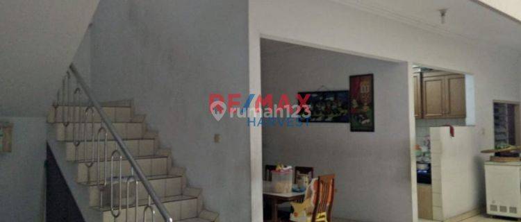 Rumah 2 Lantai Bagus Hadap Barat sudah SHM 1