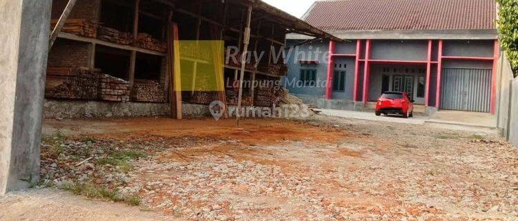 Dijual Rumah ex panglong kayu di Dusun Taman Sari 1