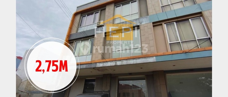 3-Storey Shophouse Strategically Located in Puri Anjasmoro, Semarang 1