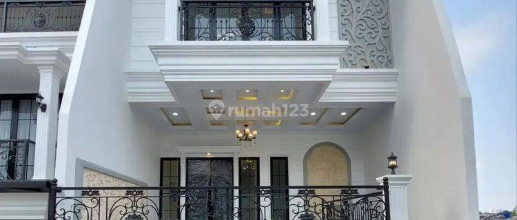 Dijual rumah 3 lantai  jalan Sadar raya 1