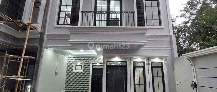 Rumah mewah 3 lantai di Jalan Moch Khafi 1 jagakarsa 1