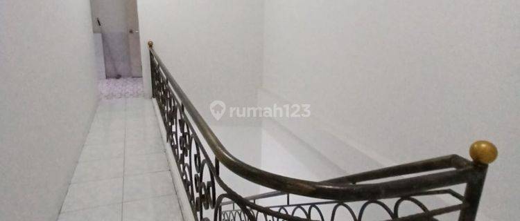 Dijual Cepat 1 Unit Rumah 2 Lantai , SHM ,bagus Siap Huni Di Gading Cipta Kelapa Gading Jakarta Utara 1