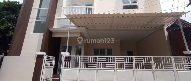 Dijual Take Over Rumah 2 Lantai Di Cilodong 4 Kamar  1