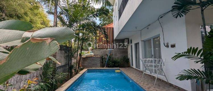 Available For Rent Villa 3 Bedroom Umalas Strategis Lokasi Dekat Canggu Seminyak 1