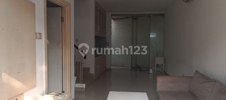 For Sale Nice 2-Storey House SHM Golf Lake Residence Cengkareng West Jakarta 1