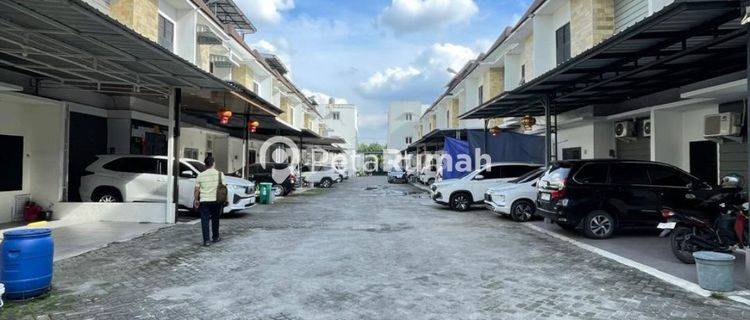 VILLA JALAN PEMBANGUNAN KOMPLEK VILLA KARYA AVENUE 1