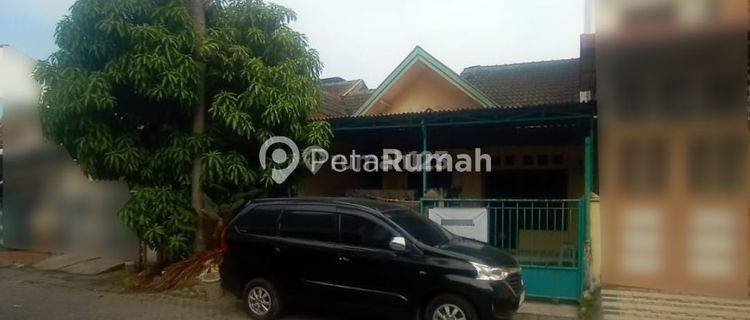 Villa Jalan Boulevard Timur Komplek Cemara Asri Jalan Jambu 1