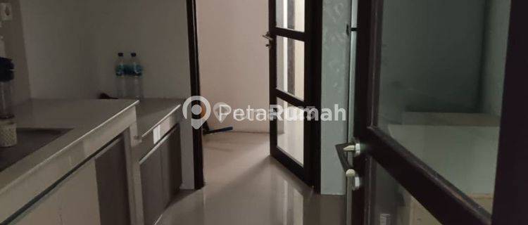 APARTEMEN JALAN PALANG MERAH APARTEMEN ROYAL CONDOMINIUM  1