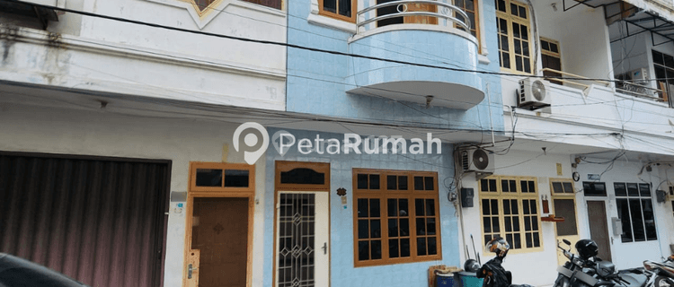 Townhouse Komplek Pasar Iii Baru 1