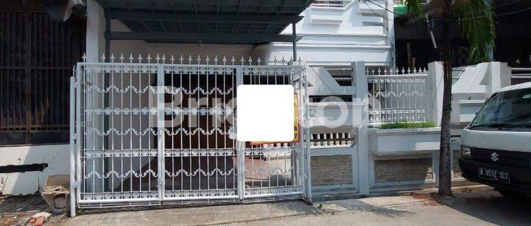 RUMAH JELAMBAR WIJAYA KUSUMA 8X22, 5M 2 LANTAI 1