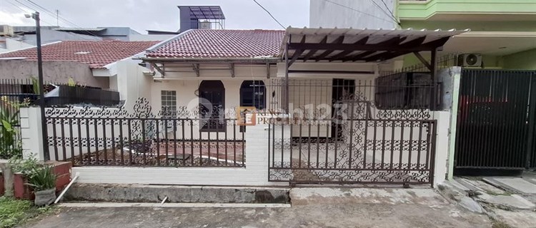 Disewakan 3BR Rumah Minimalis Siap Huni Habis Renovasi Lokasi Strategis Dekat Pusat Kota 1