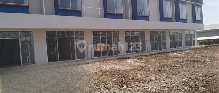 For Sale 2-Story Shophouse in Cikande Modern Bizhub, Modern Minimalist Industrial Design, Unfurnished, Very Strategic Location in the Cikande Industrial Area, Serang, Banten. 1