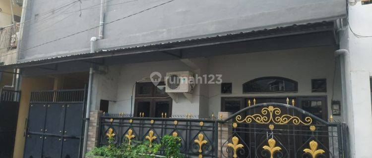 Rumah Second Karang Asem Surabaya Dekat Unair, Stasiun Gubeng 1