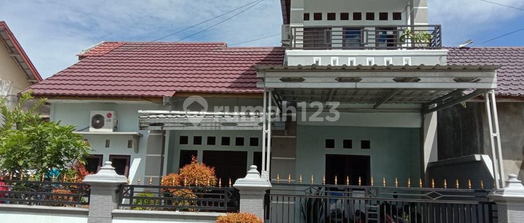 Bisa KPR, Rumah Bagus Strategis, 2 Lantai, SHM, Bebas Banjir 1