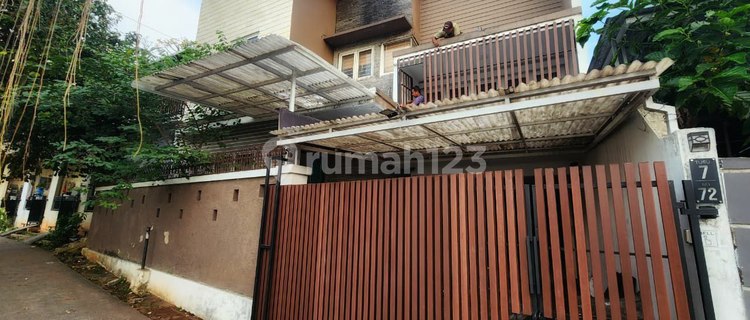 Rumah Bagus Semi Furnished SHM Jaticempaka, Jatiwaringin, Bekasi 1