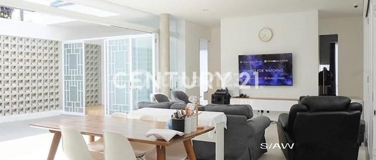 Nice Lux Minimalist Semi Furnished House Buah Batu Bandung 1