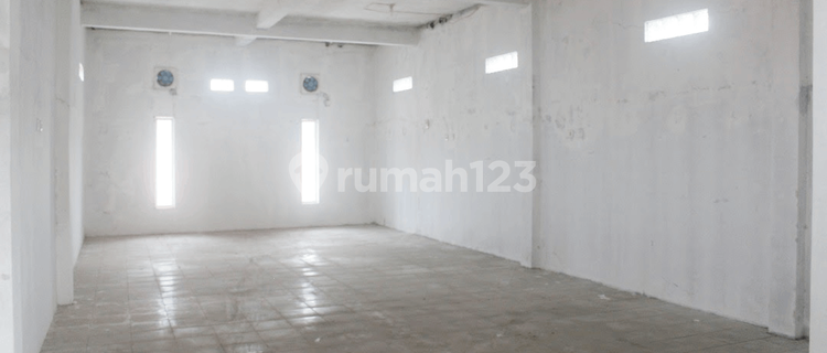 TWO-STOREY SHOPHOUSE READY FOR BUSINESS IN PAMANUKAN, SUBANG REGENCY 1