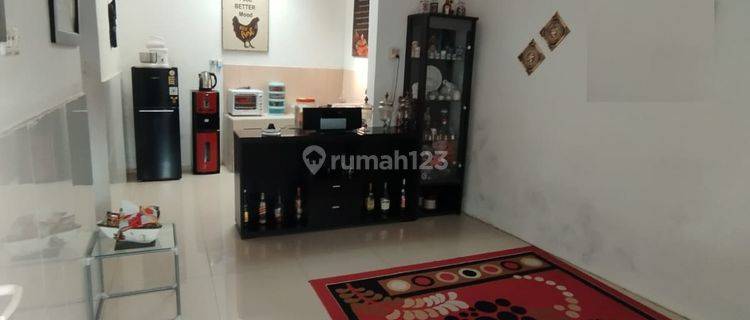 Rumah Nuansa Putih di Graha Rancamanyar 1