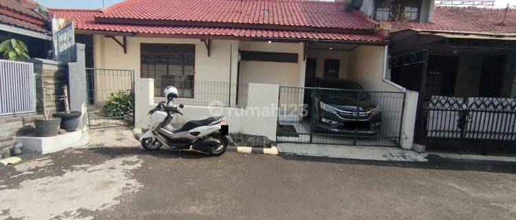 Rumah Harga Dibawah Njop Dekat Pusat Perbelanjaan di Kopo Elok 1