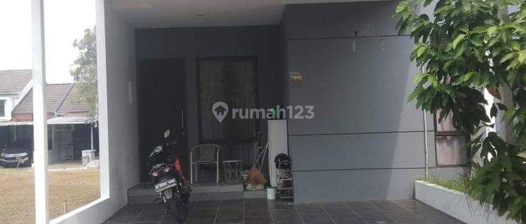 Rumah Cantik 2 Lantai terawat siap huni 1